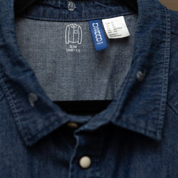 H&M Men's Long Sleeve Paisley Slim Fit Button Down - Picture 2 of 5